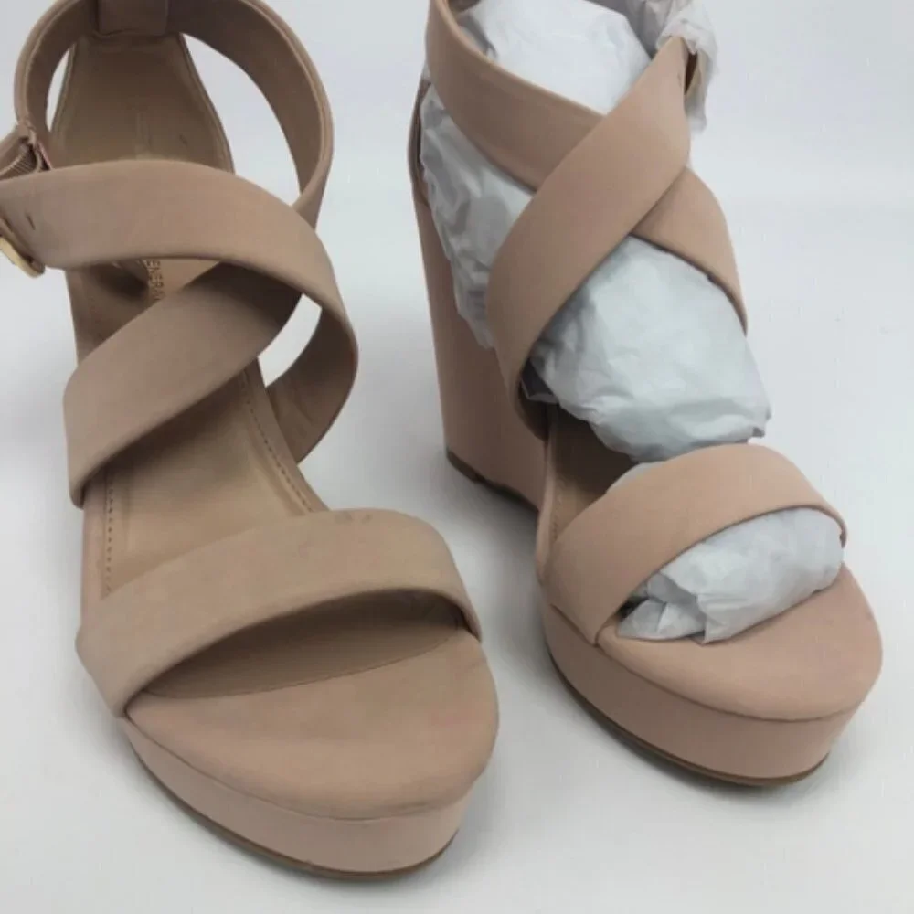 BCBGeneration Womens Jae Wedge Sandals Blush 9.5M